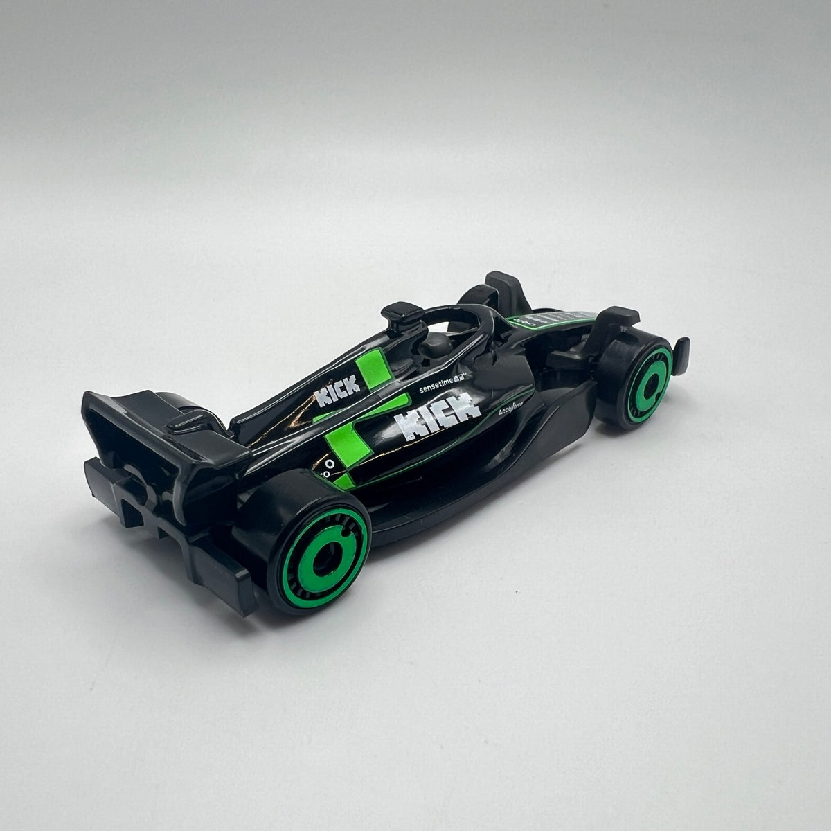 Hot Wheels Kick Sauber F1 Black Green F1 Collection LOOSE 1/64