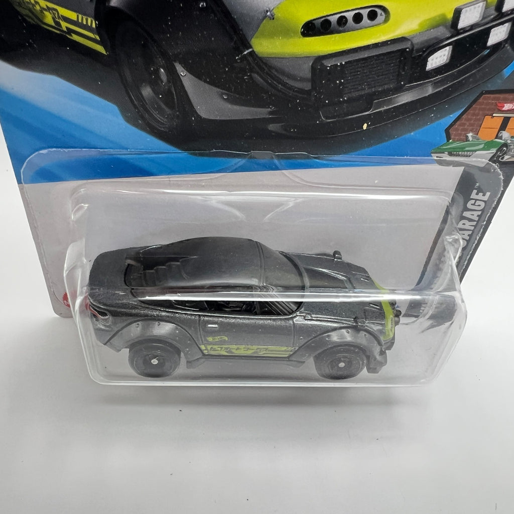 Hot Wheels Mazda MX-5 Miata Gray Legends Tour HW Dream Garage 2/5 1/250 2025