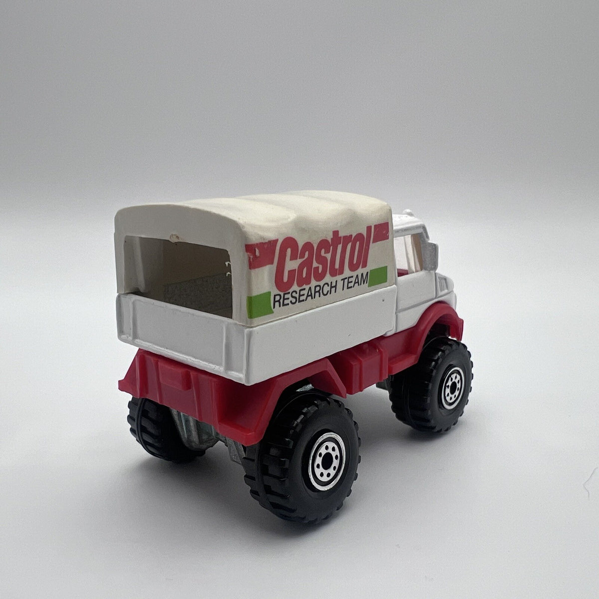 Hot Wheels 1990 Castrol Research Team Truck Hot Trucks 1:64 Scale Diecast