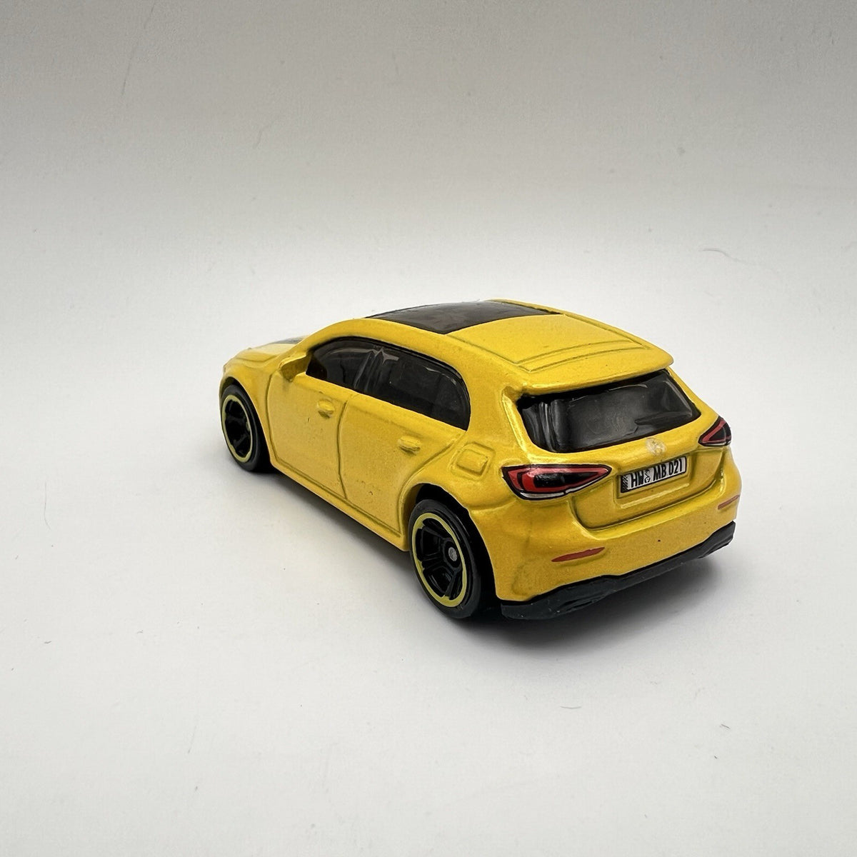 2019 19 Mercedes A Class Collectible 1/64 Scale Diecast Diorama Model