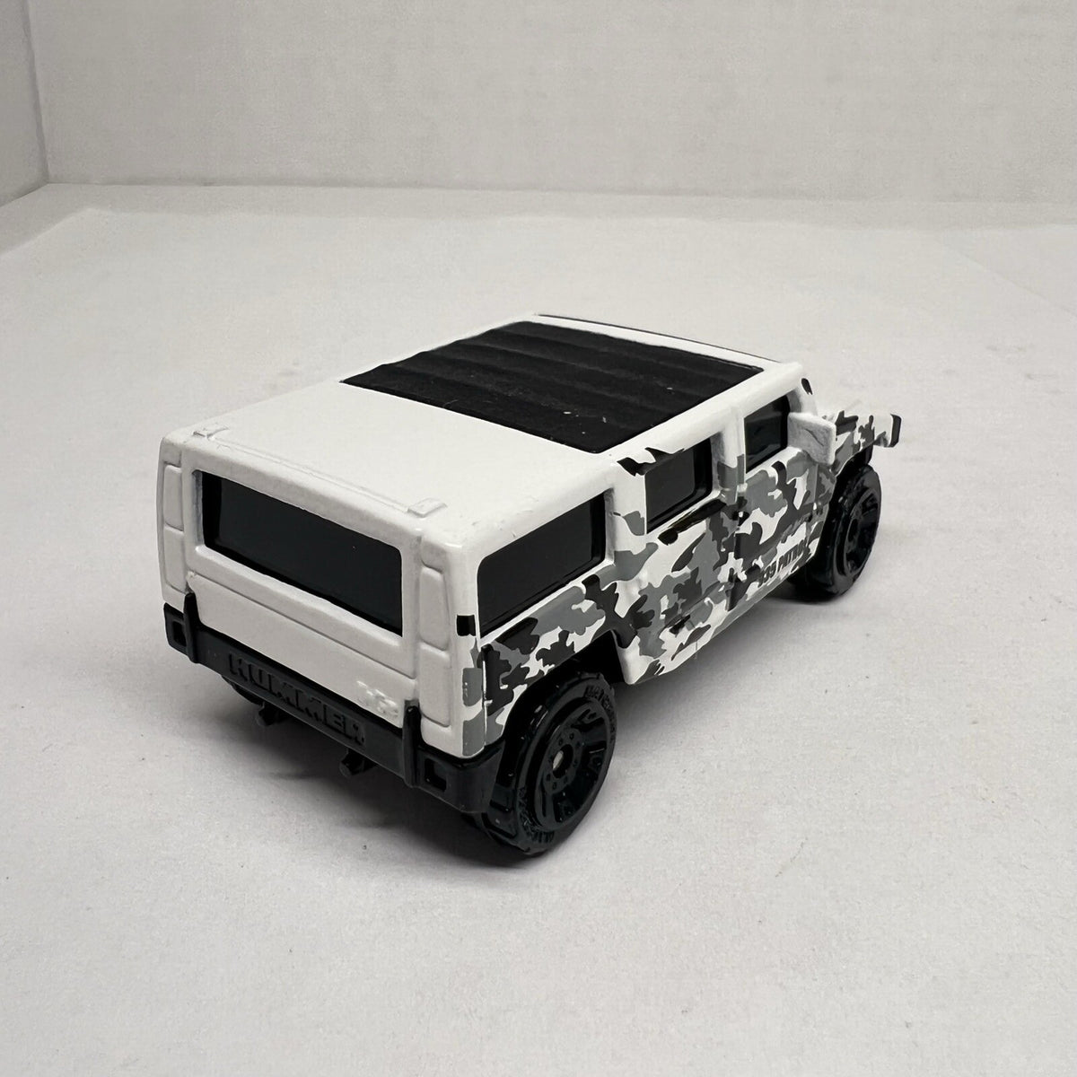 Matchbox 2002 Hummer H2 SUV Concept 935 Patrol Scale 1:72