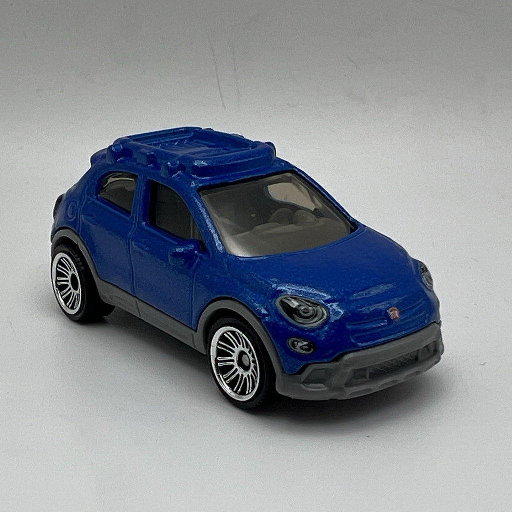 2016 16 Fiat 500X Collectible 1/64 Scale Diecast Diorama Model