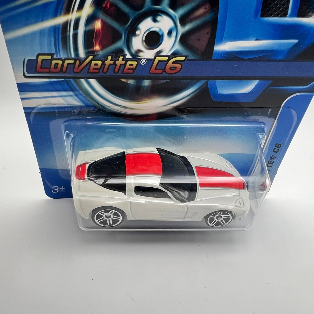 Hot Wheels Corvette C6 White Red Stripe 2006 #154