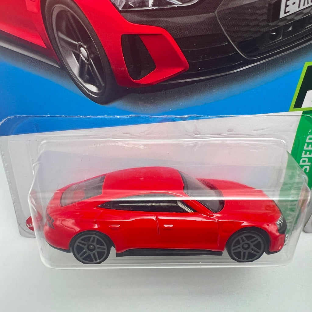 Hot Wheels Audi RS e-tron GT Lot of 2 Red + Gray 176/250 HW Green Speed 5/5