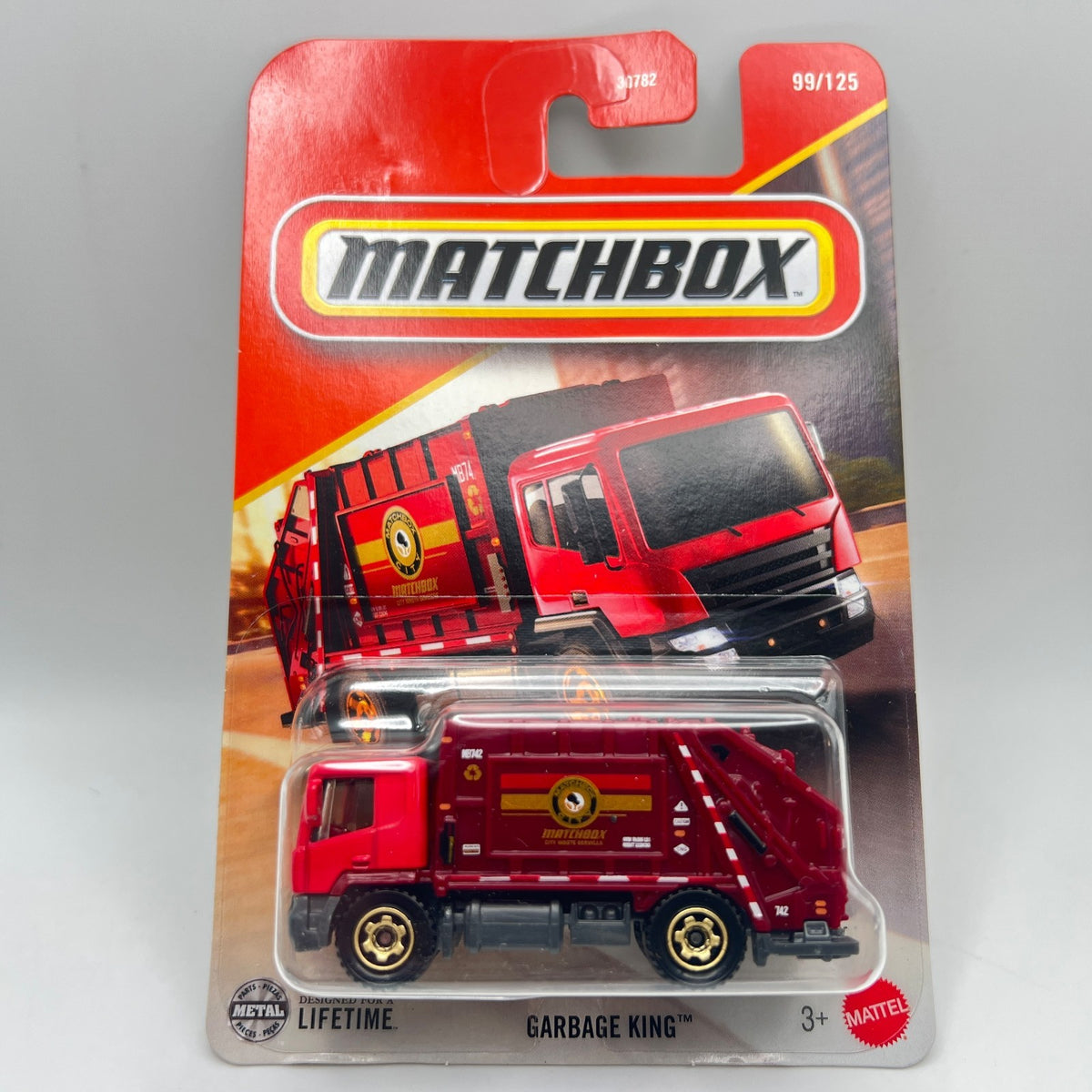 Matchbox Garbage King 99/125 Red MBX City 1:64 Scale Diecast Truck