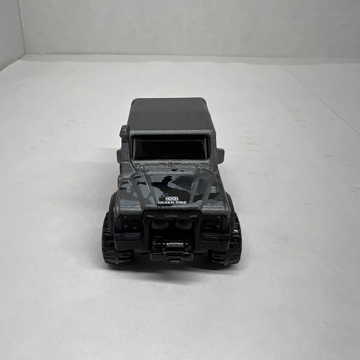 2018 Hot Wheels Loose Gray ‘15 Land Rover Defender Double Cab
