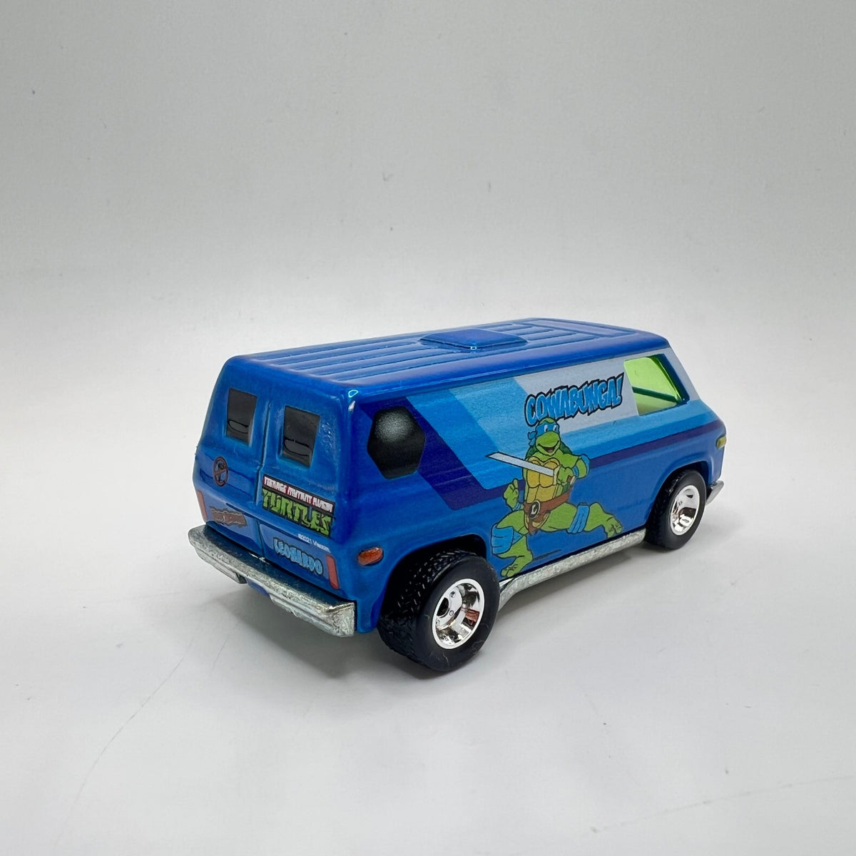 Hot Wheels Super Van TMNT Leonardo Cowabunga Blue Real Riders LOOSE 1/64