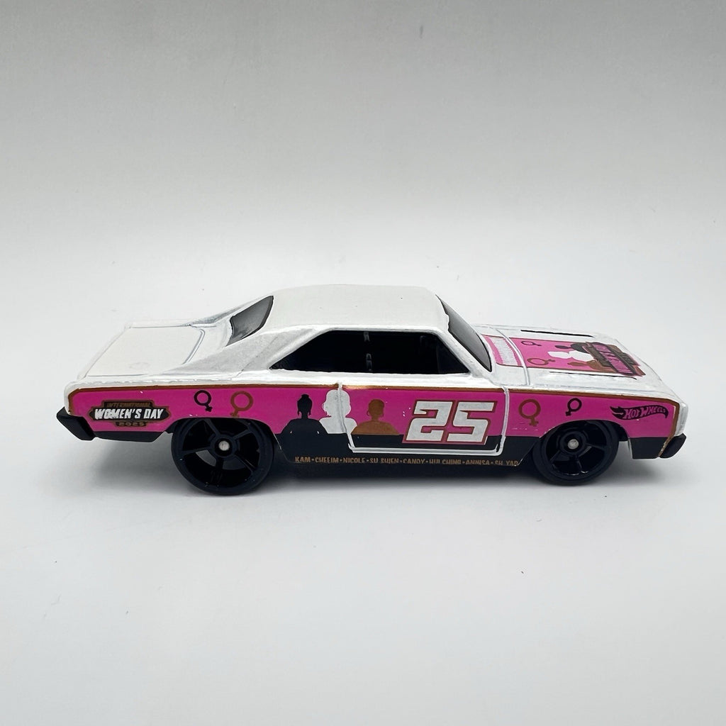 Hot Wheels ‘74 Brazilian Dodge Charger HW ‘25 Celebration Racers Loose VHTF!