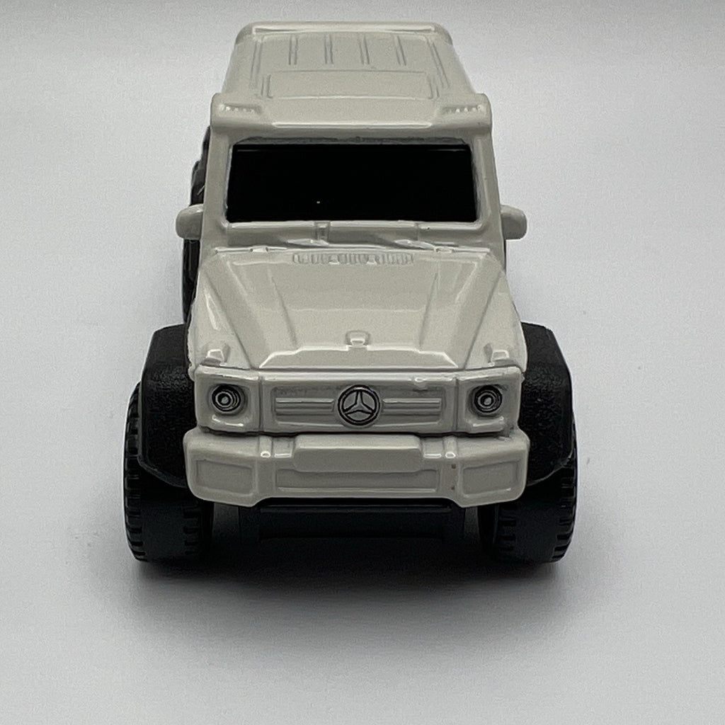 2017 Matchbox #91 Mercedes-Benz G63 AMG 6x6 Beige White MBX Explorers 1:64