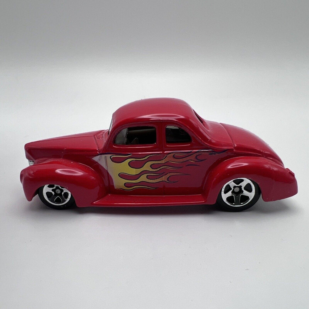 HOT WHEELS 2001 MATTEL '40 FORD COUPE RED WITH FLAMES Loose
