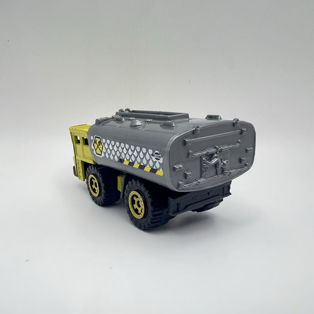 Matchbox. Water Hauler Construction Service Truck 2.5”