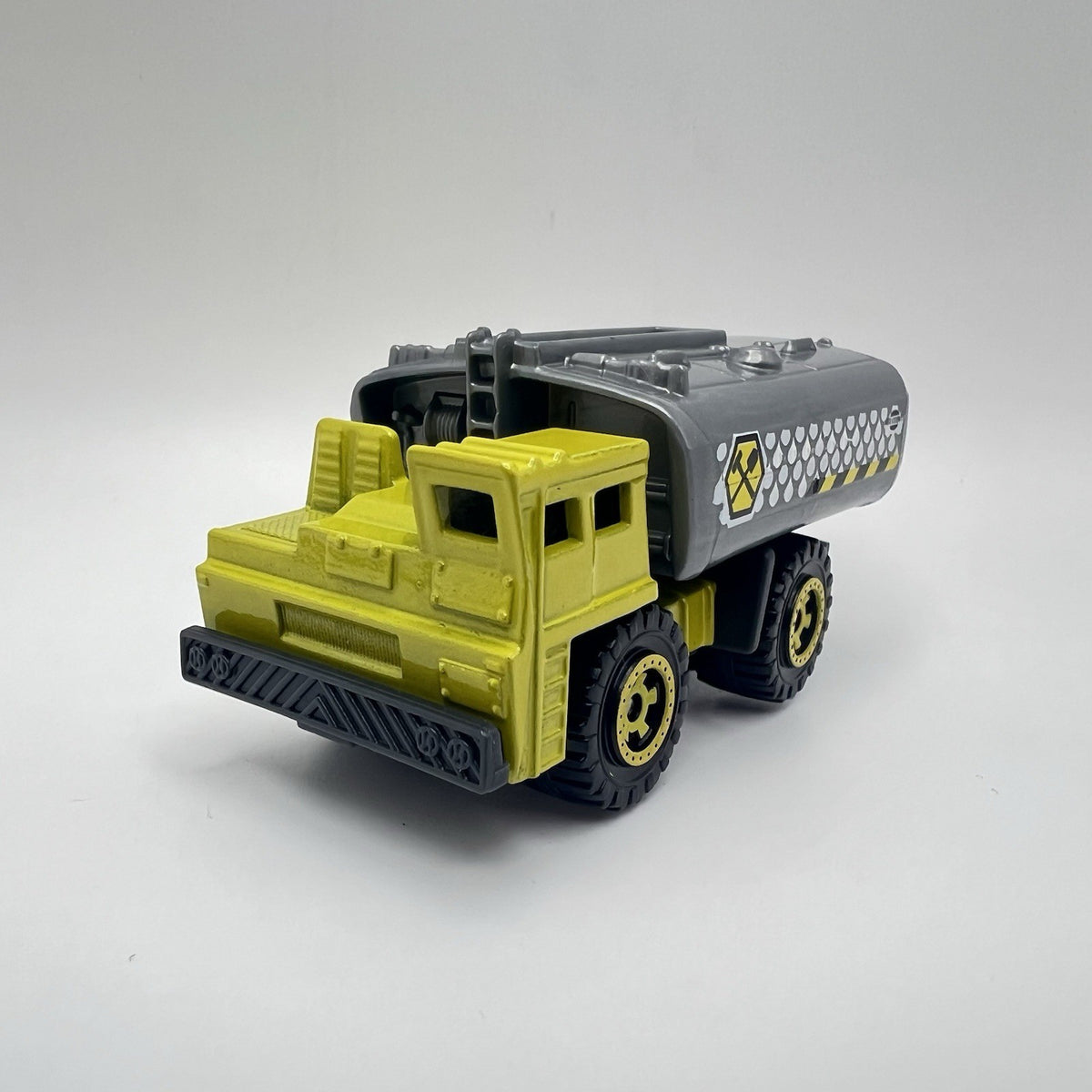 Matchbox. Water Hauler Construction Service Truck 2.5”