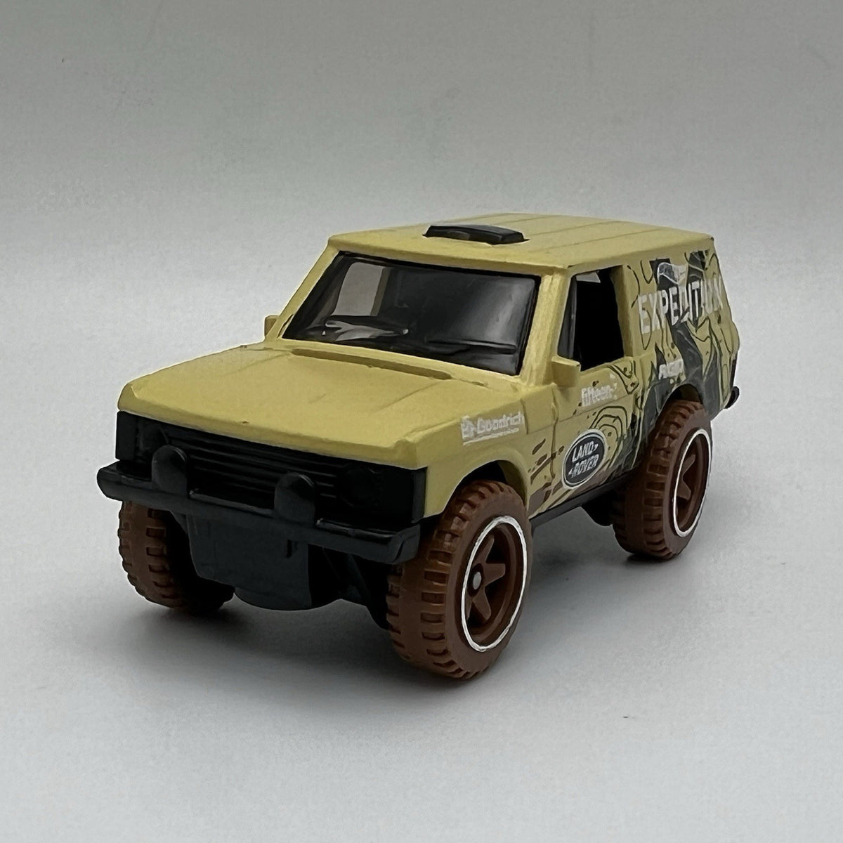 1970-1996 Land Rover Classic 4x4 Off Road Performance Truck 1/64 Scale Loose