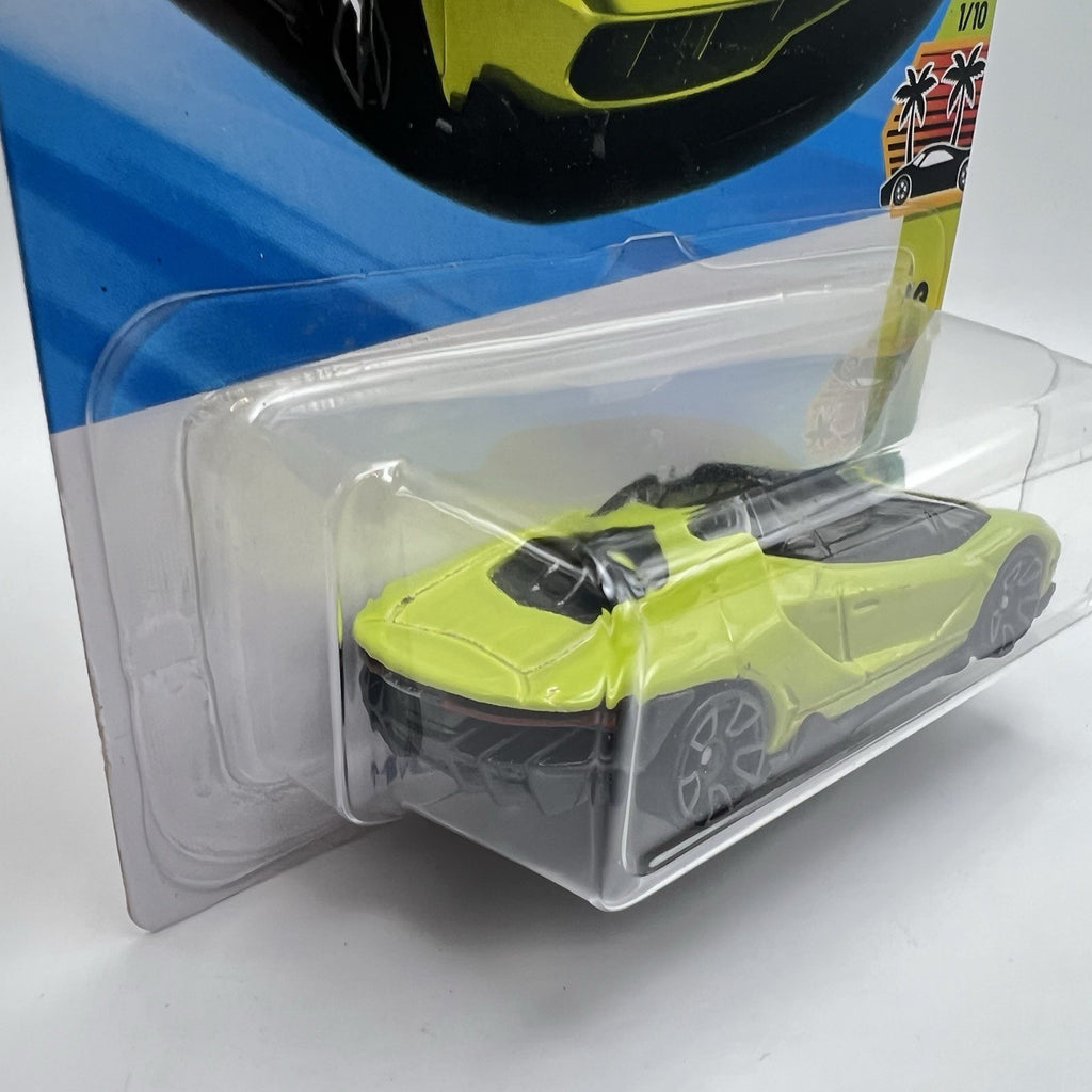 Hot Wheels Mainline 2016 LAMBORGHINI CENTENARIO ROADSTER Case F Green Color