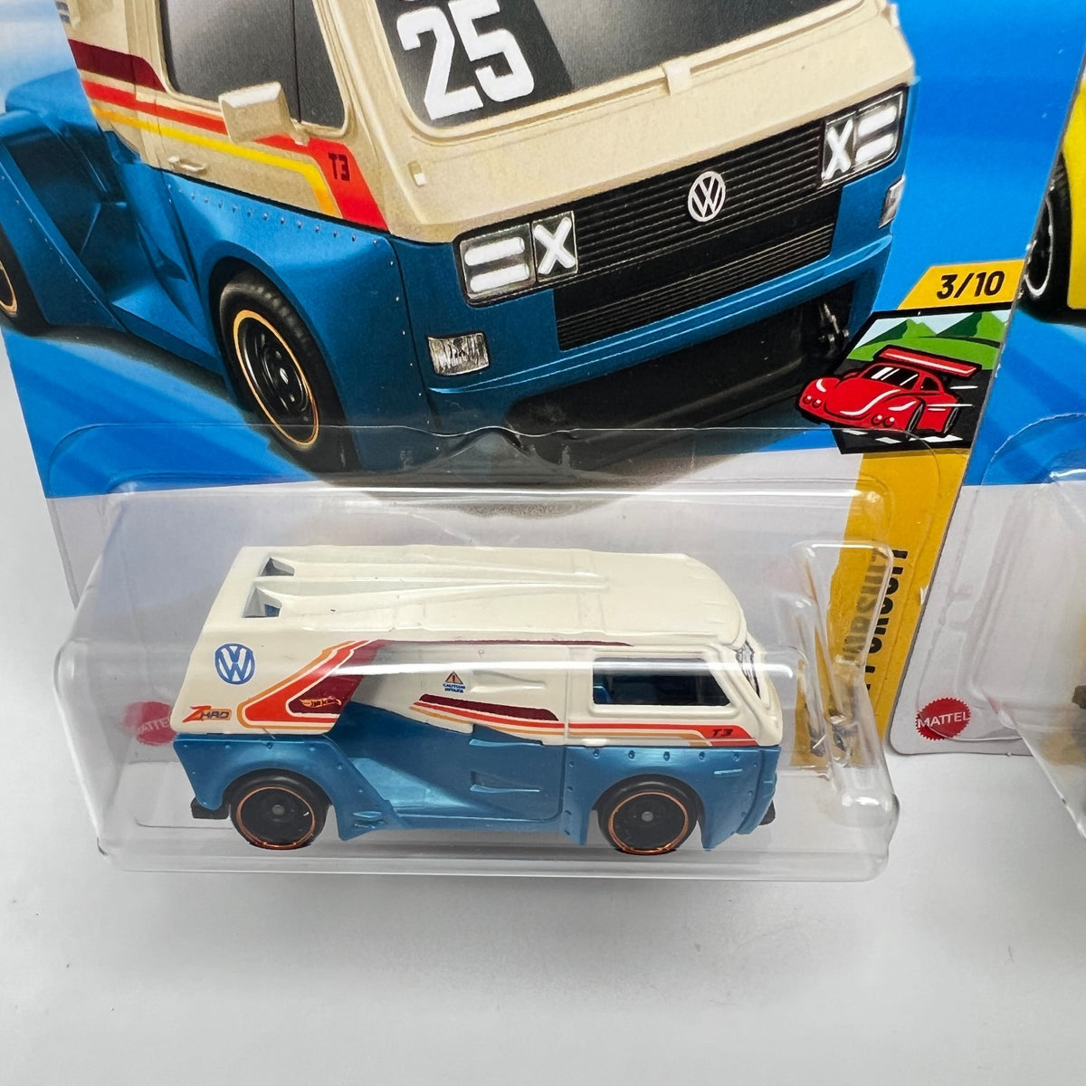 Hot Wheels VW T3 Custom Lot of 2 Blue & Yellow Peak Pursuit 3/10 200/250