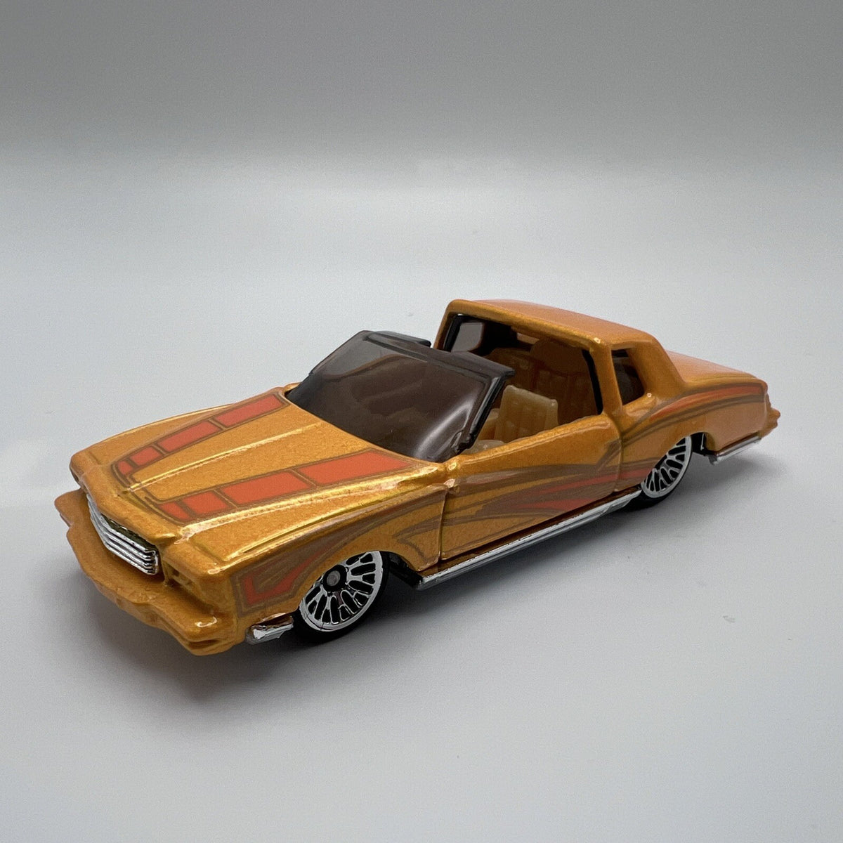 2001 Hot Wheels #35 First Editions 22/36 MONTEZOOMA Yellow w/Chrome Lace Spokes