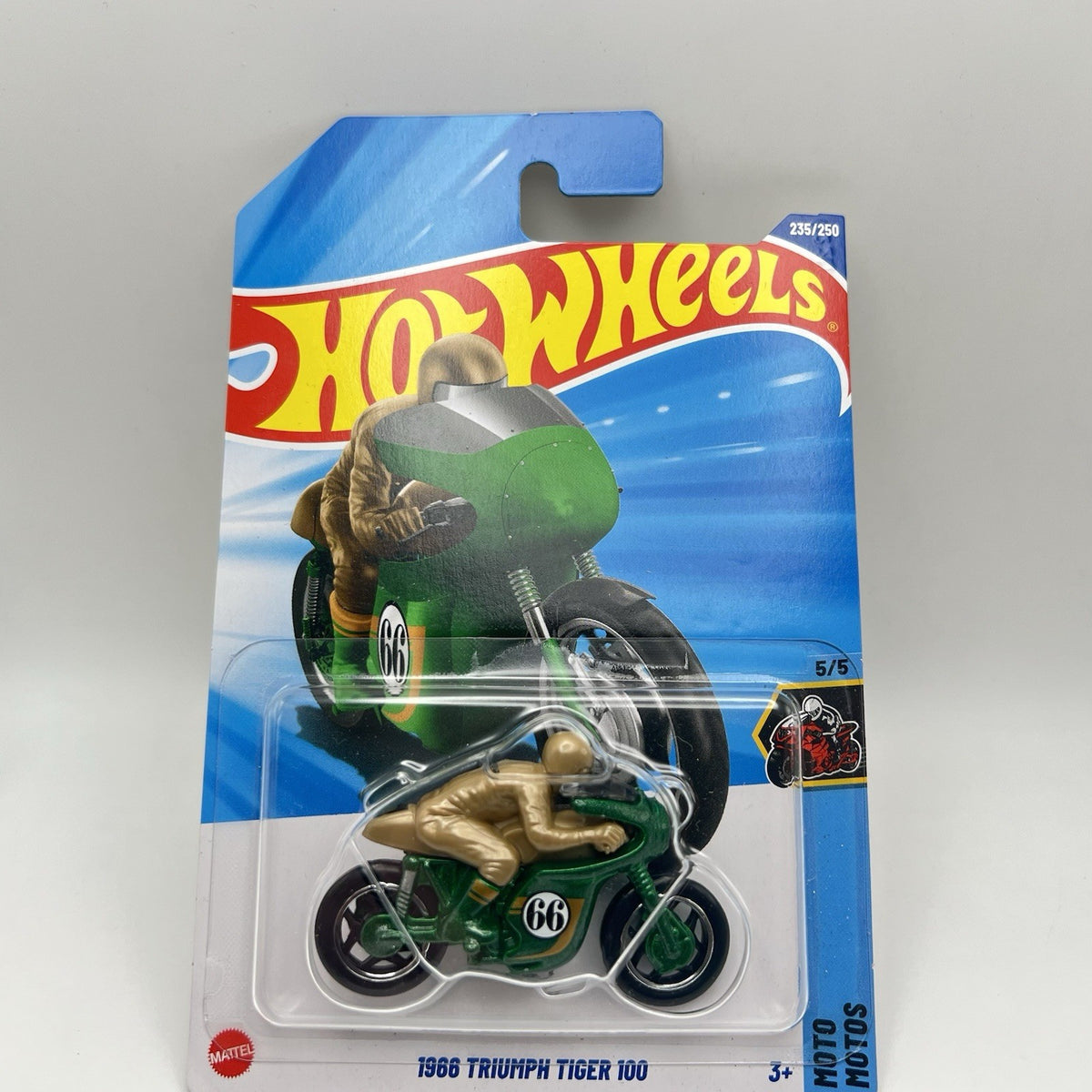 Hot Wheels 1966 Triumph Tiger 100 Treasure Hunt  MOTO 235/250