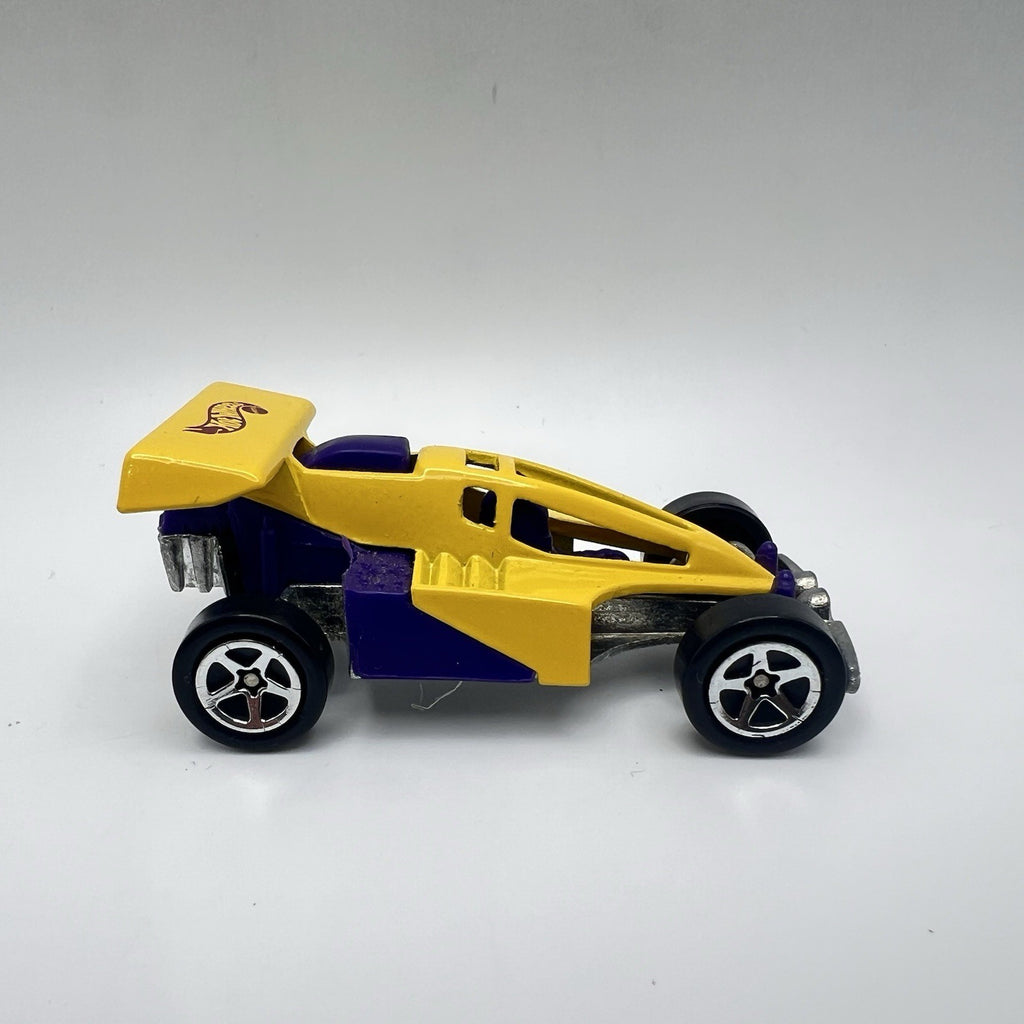 Hot Wheels Shock Factor Race Car Yellow/Purple Diecast 1/64 Scale Loose KB Toys