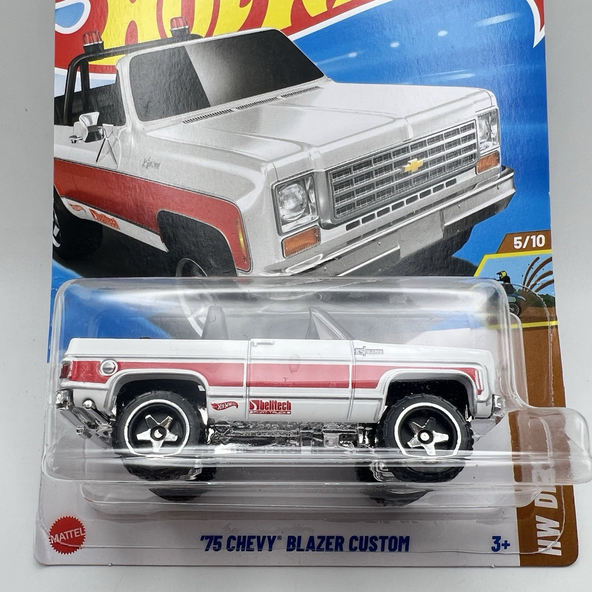 Hot Wheels ‘75 Chevy Blazer Custom #115 HW ‘25 Dirt 5/10 White VHTF!