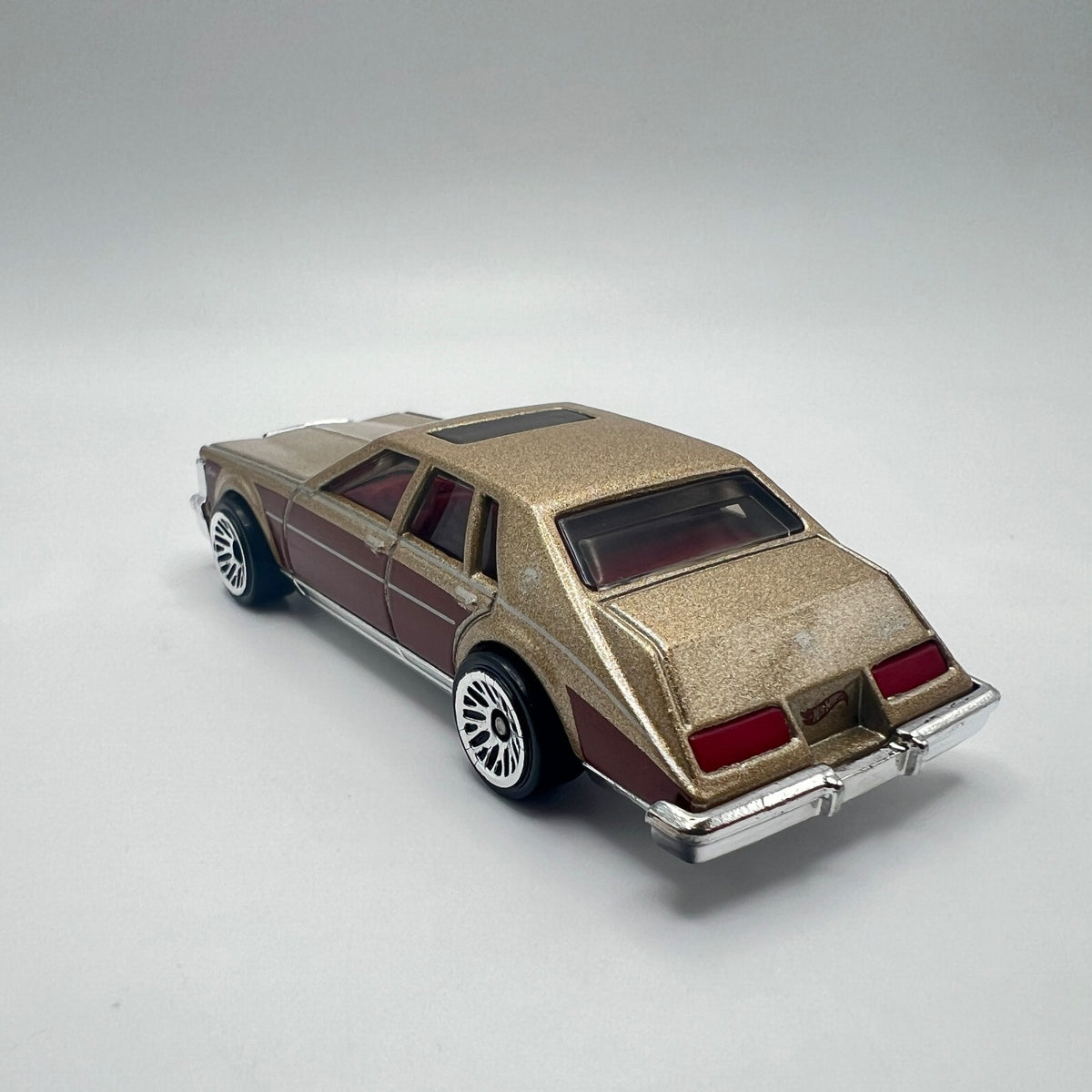 Hot Wheels Cadillac Seville Gold Maroon LOOSE 1/64