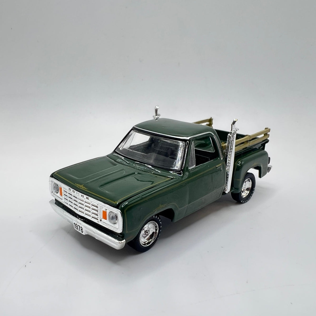 M2 Machines 1978 Dodge Warlock Pickup Green LOOSE 1/64
