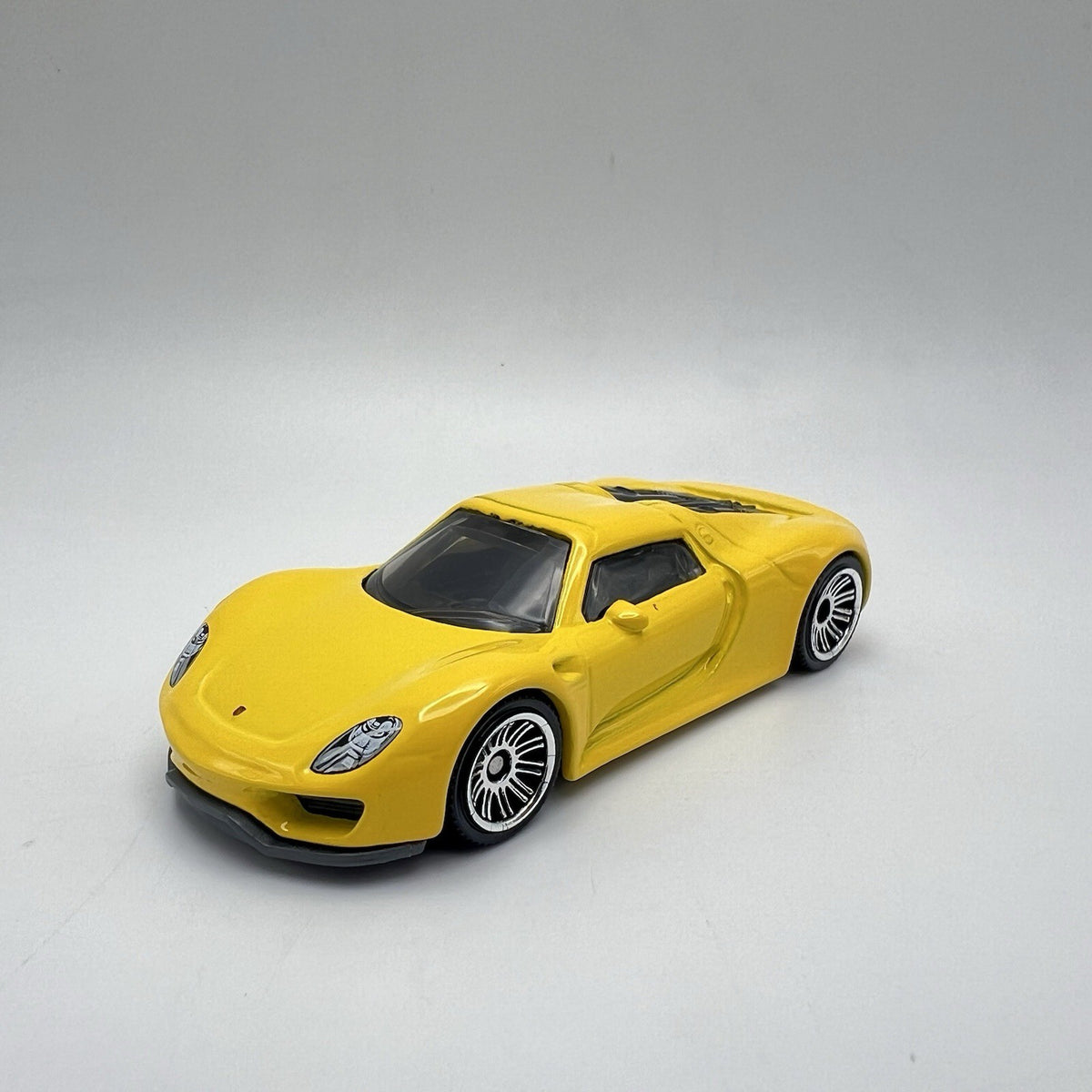 2025 PORSCHE HEROES Design PORSCHE 918 SPYDER ☆ yellow☆Matchbox LOOSE
