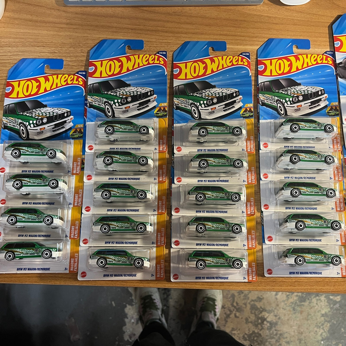 Hot Wheels BMW M3 Wagon 245/250 Wagons 5/5 Green Castrol French Card