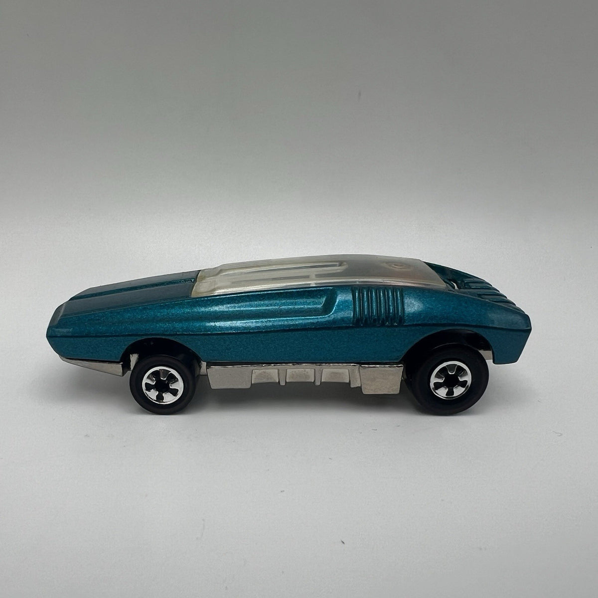 Hot Wheels Vintage Reissued 1969 / 1990s Redline WHIP CREAMER - Blue - China