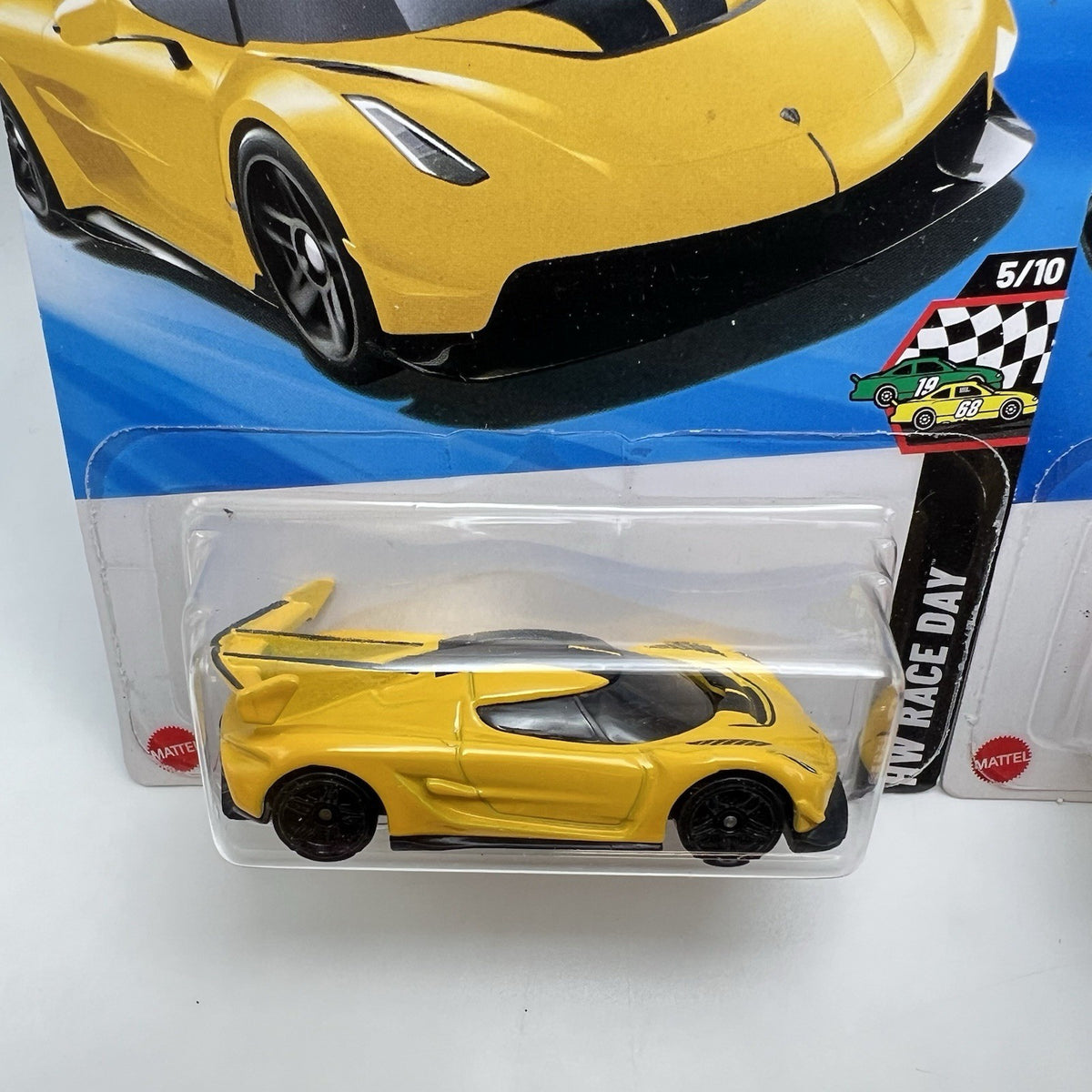LOT OF 2 -  HOT WHEELS 2020 KOENIGSEGG JESKO -  COLOR VARIANTS Yellow And Orange
