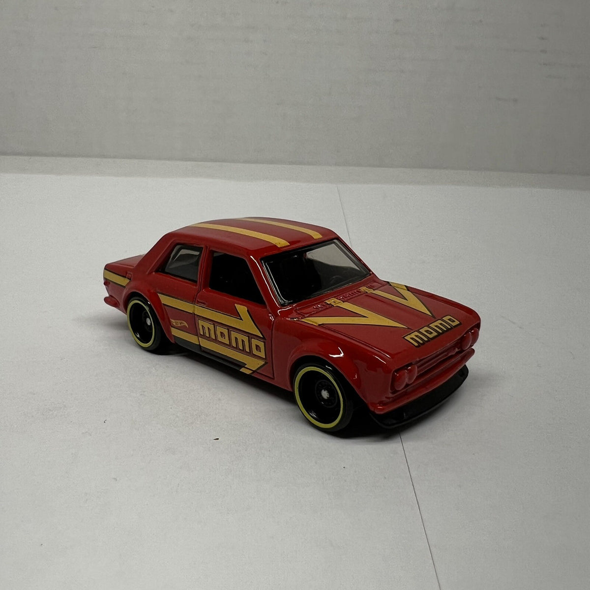 HOT WHEELS 1971 DATSUN 510 NIGHTBURNERZ RED MOMO ADULT