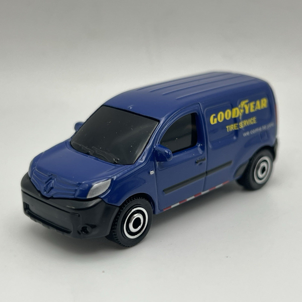 2018 18 Renault Kangoo Express Collectible 1/64 Scale Diecast Diorama Model