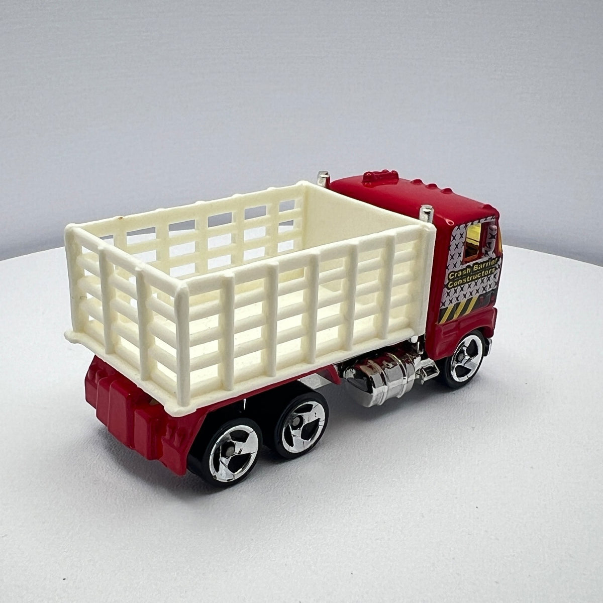 Hot Wheels Stake Bed Truck Red Crash Barrier Constructors LOOSE 1/64