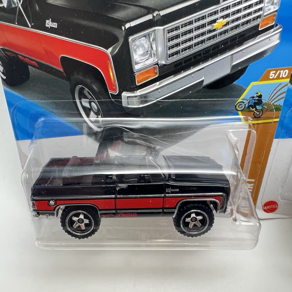 2025 Hot Wheels '75 Chevy Blazer Custom #115 HW Dirt 5/10 Lot of 2 Black + White