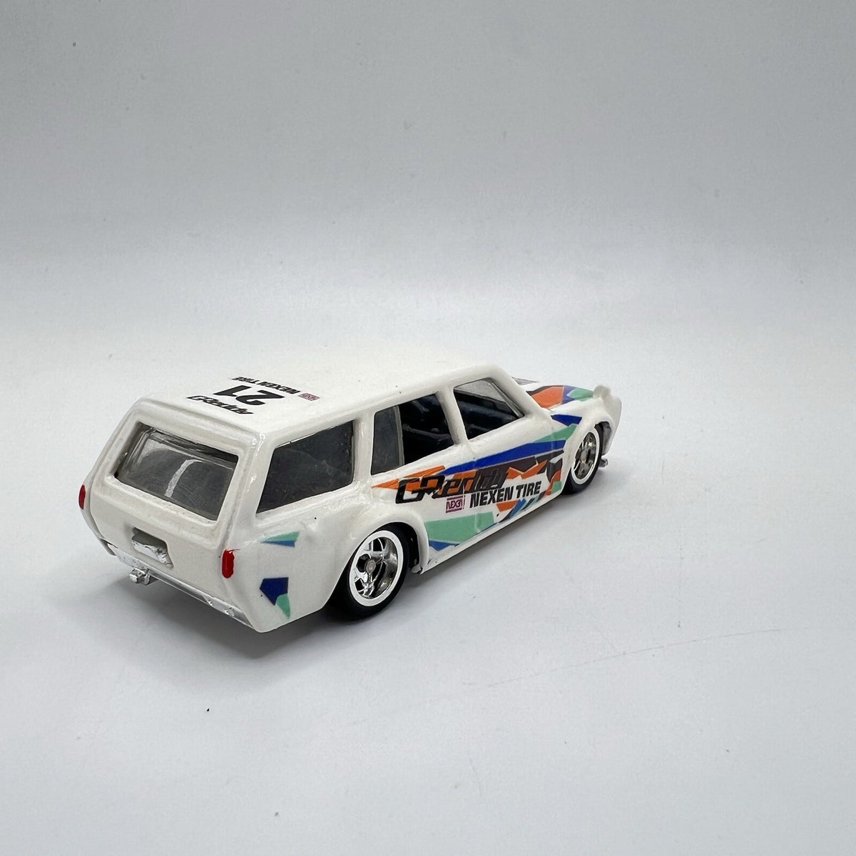 2026 Hotwheels Custom Design 1971 Datsun 510 Wagon Greddy Custom White