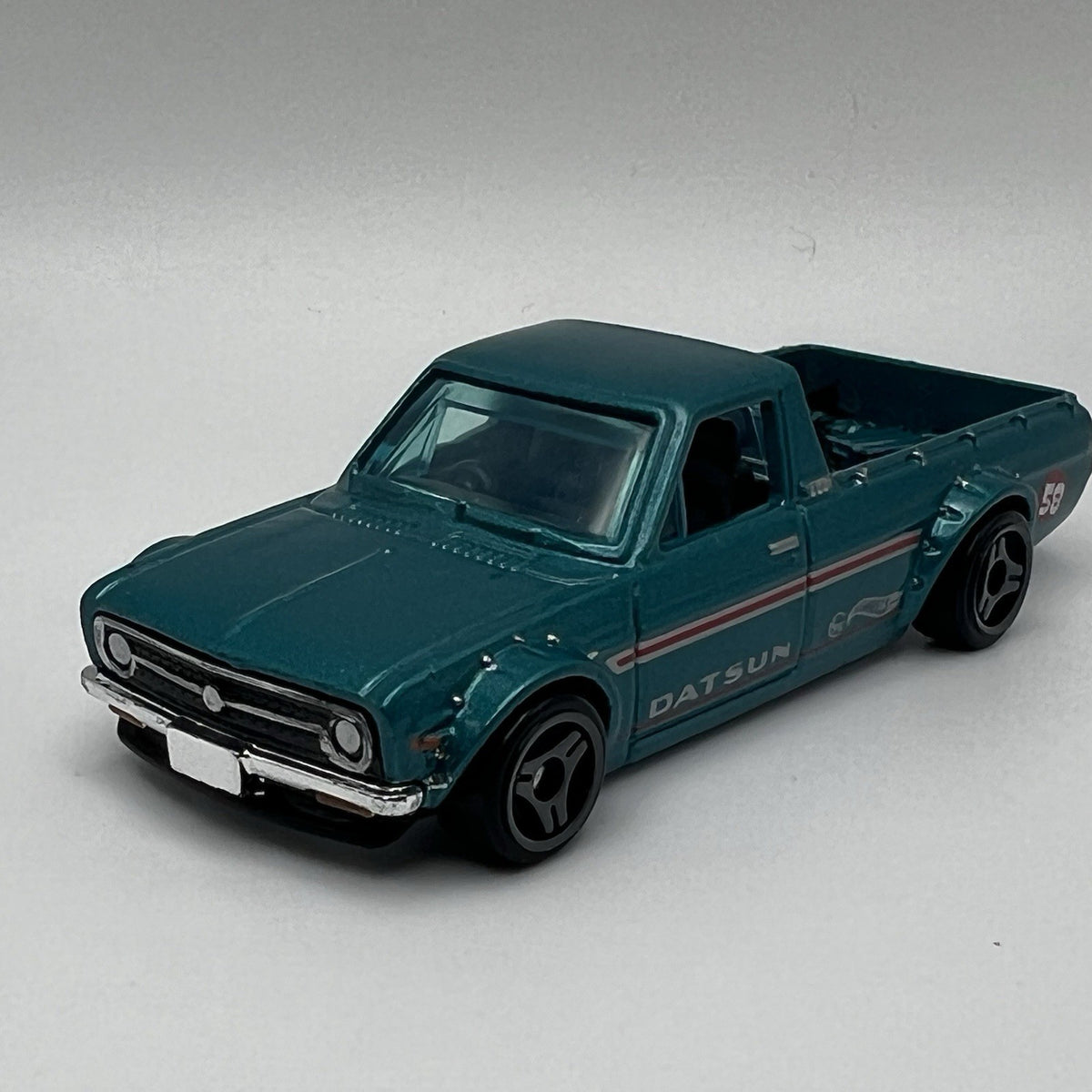Hot Wheels 1975 Datsun Sunny Truck B120 HW Hot Trucks