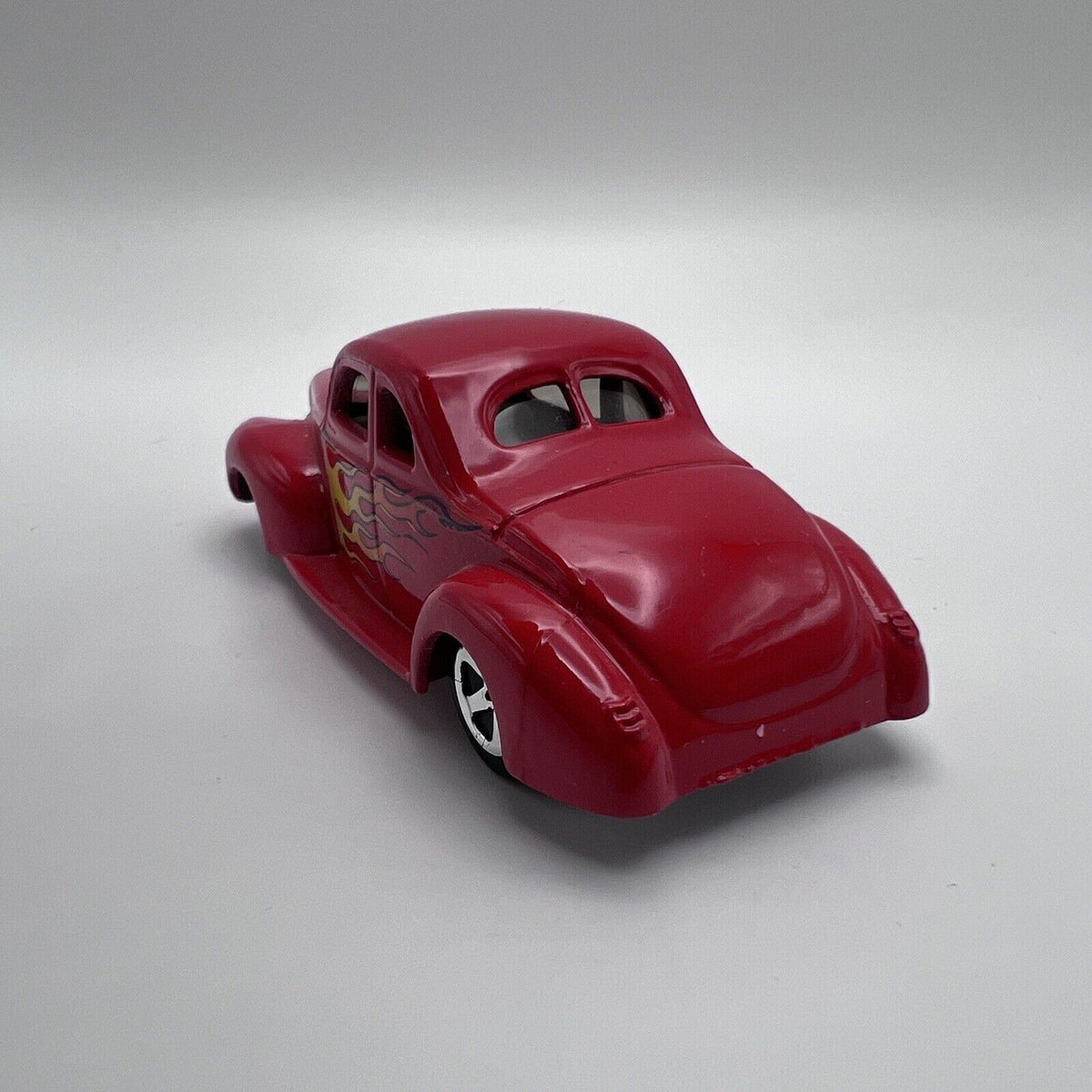 HOT WHEELS 2001 MATTEL '40 FORD COUPE RED WITH FLAMES Loose