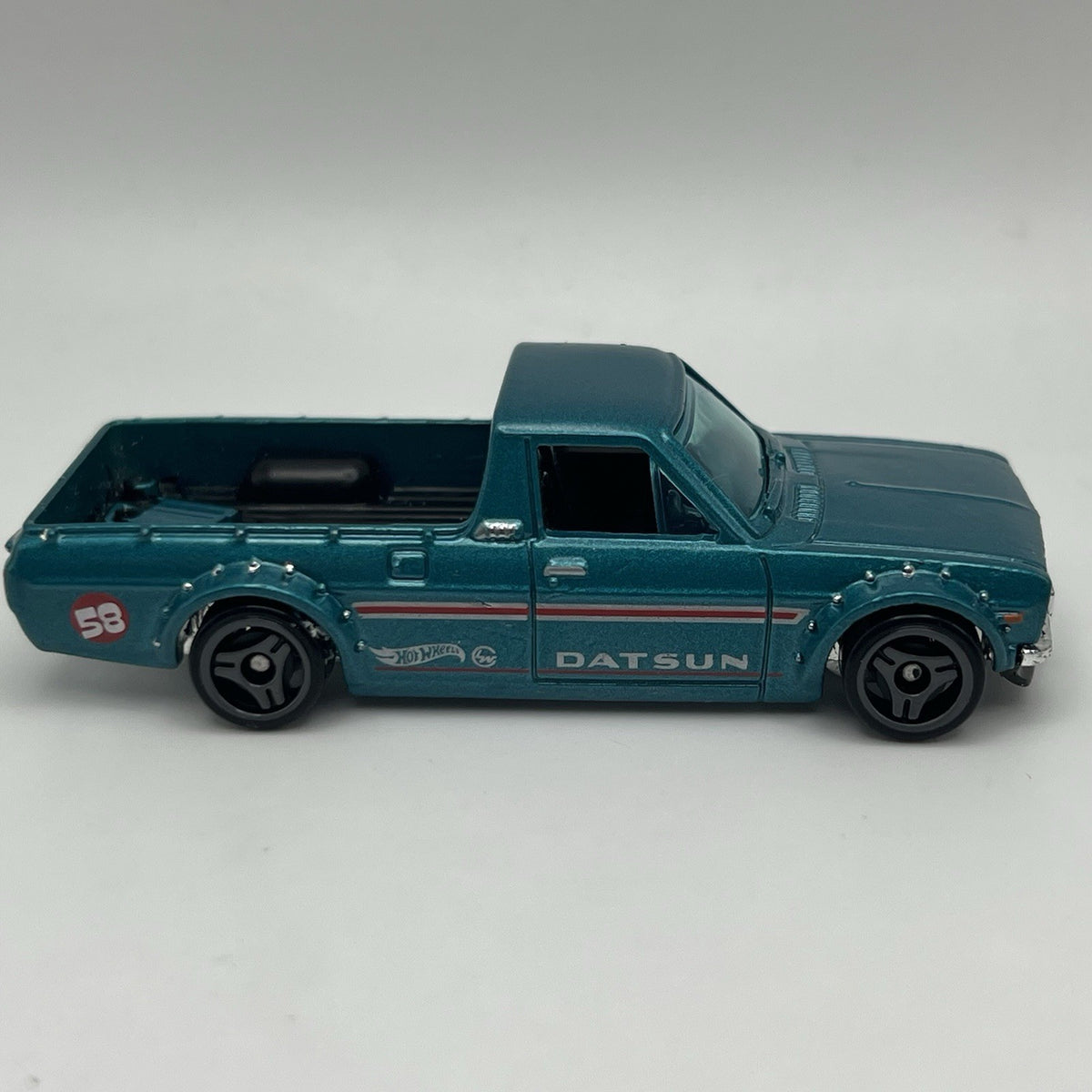 Hot Wheels 1975 Datsun Sunny Truck B120 HW Hot Trucks