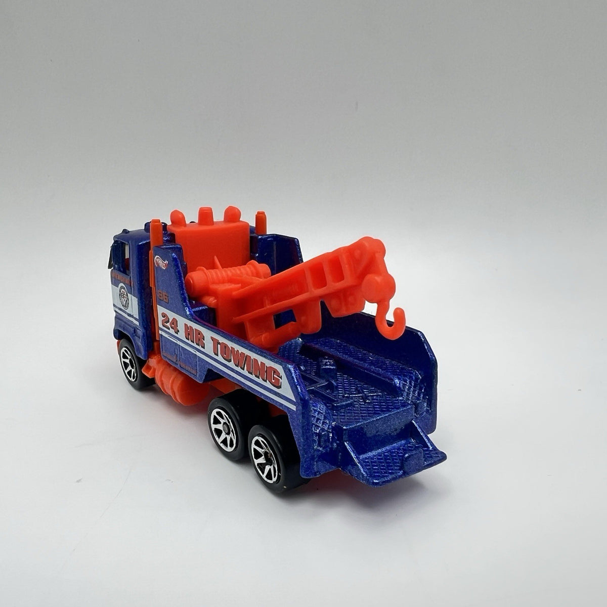 Hot Wheels 24 Hr Hour Wrecking Tow Heavy Truck Malaysia 1981