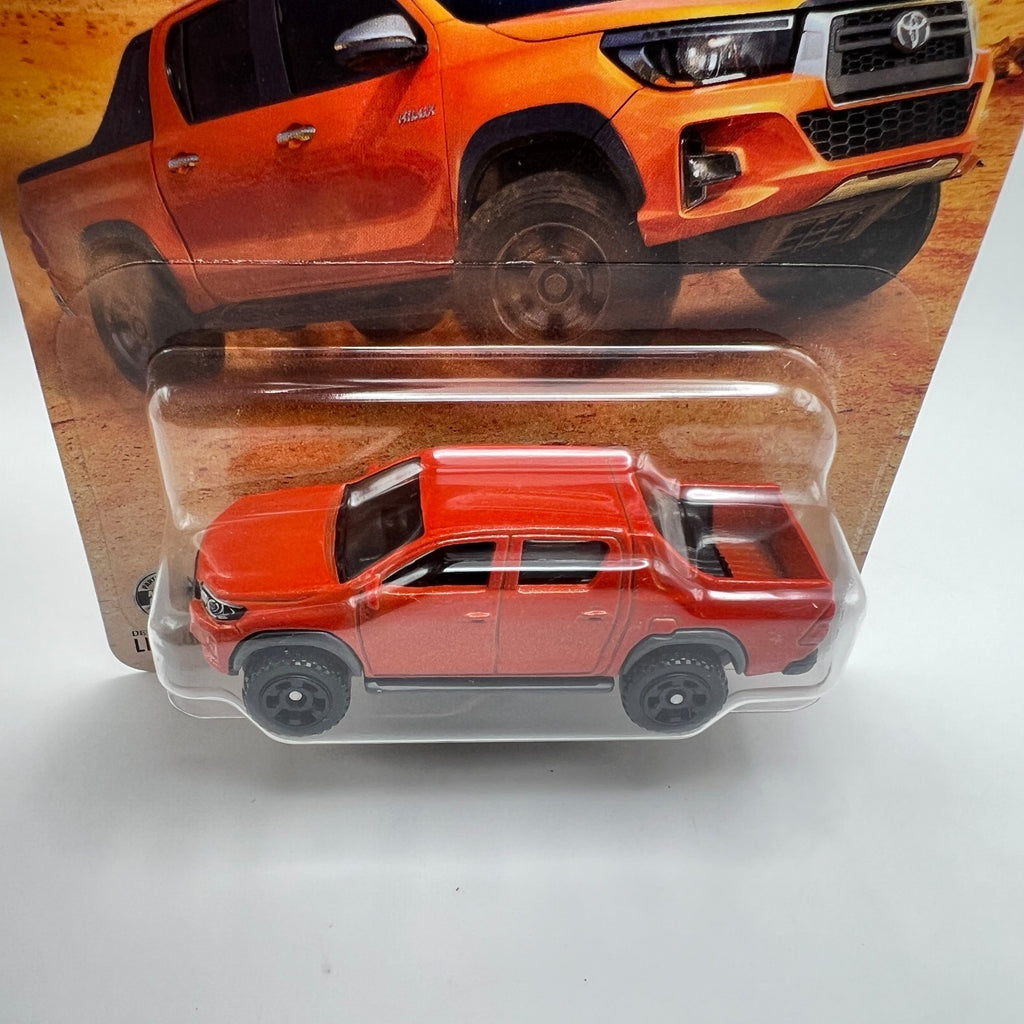 Matchbox Toyota Hilux Pickup 07/125 Metallic Orange Double Cab 1:64