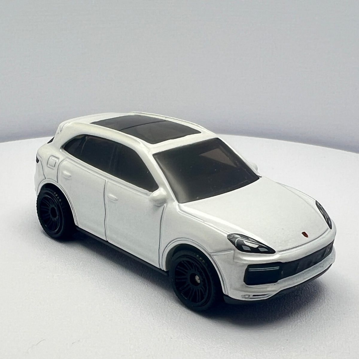 Matchbox Porsche Cayenne Turbo White LOOSE 1/64