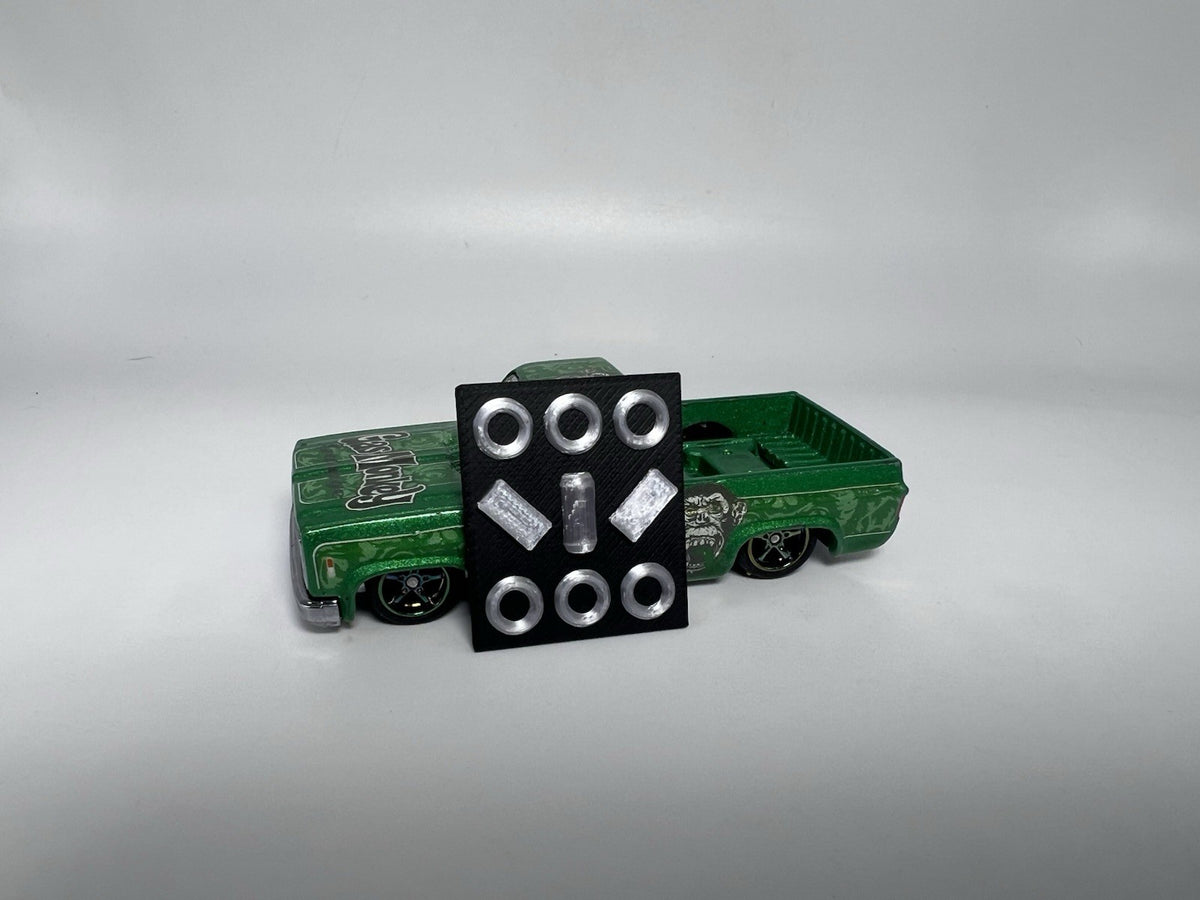2x Hot Wheels 83 Silverado 3d Printed Bed Cover With Speakers