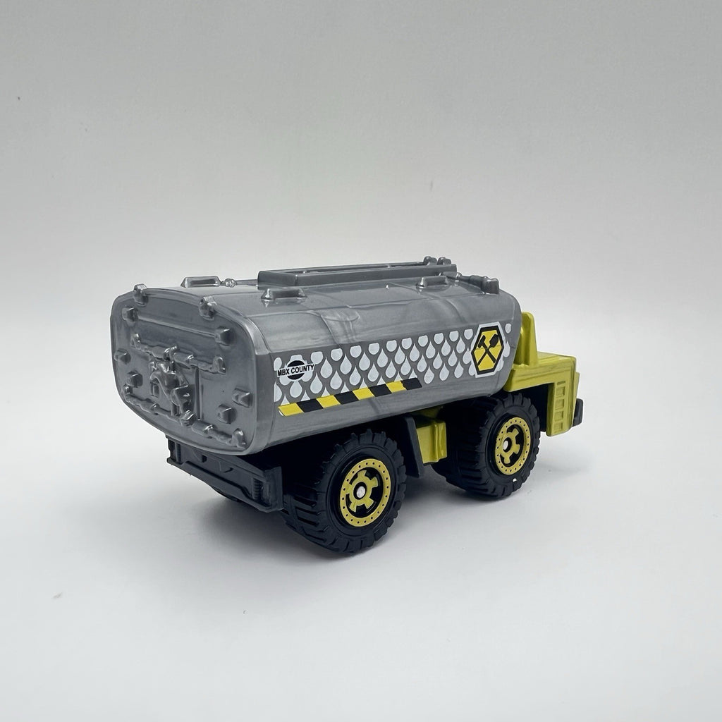 Matchbox. Water Hauler Construction Service Truck 2.5”