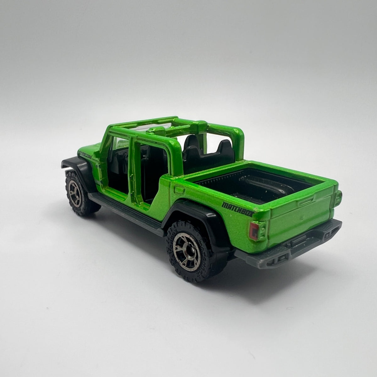 Matchbox '20 Jeep Gladiator Green Rubicon LOOSE 1/64