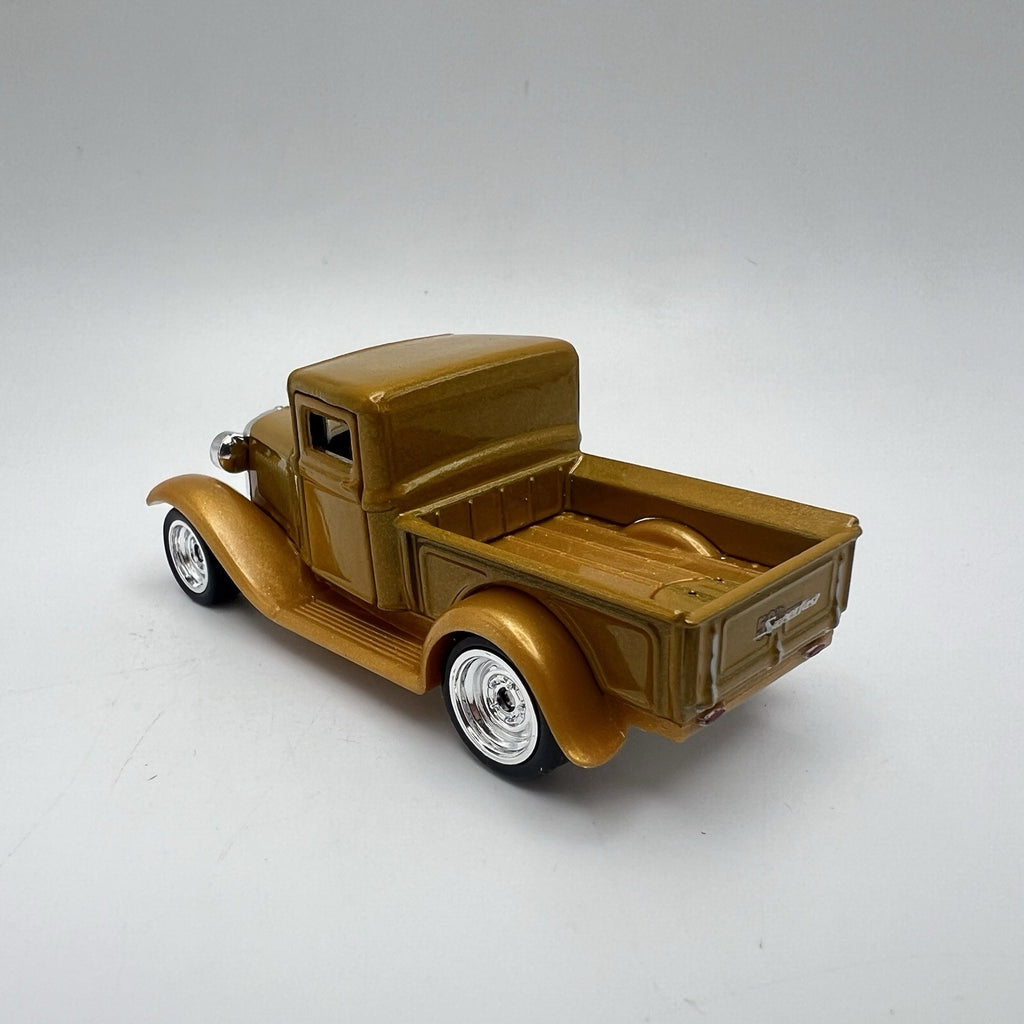 1932 32 Ford Pickup Collectible 1/64 Scale Diecast Diorama Model