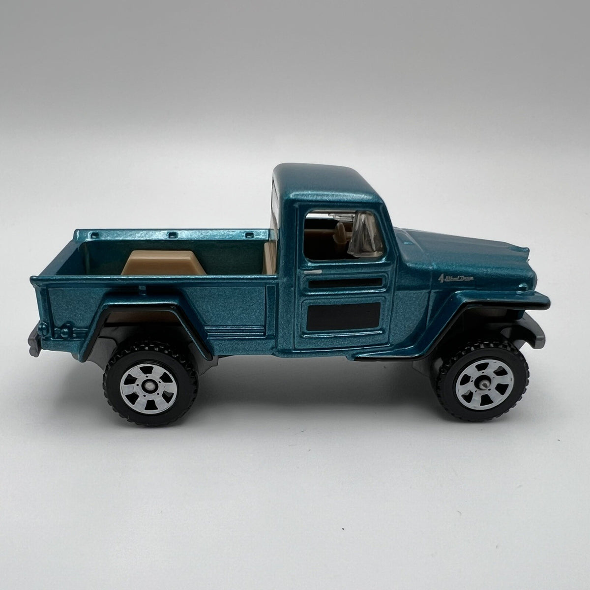 Matchbox. 2015. MB955 M29 Willy's Jeep. Blue/Green. Loose