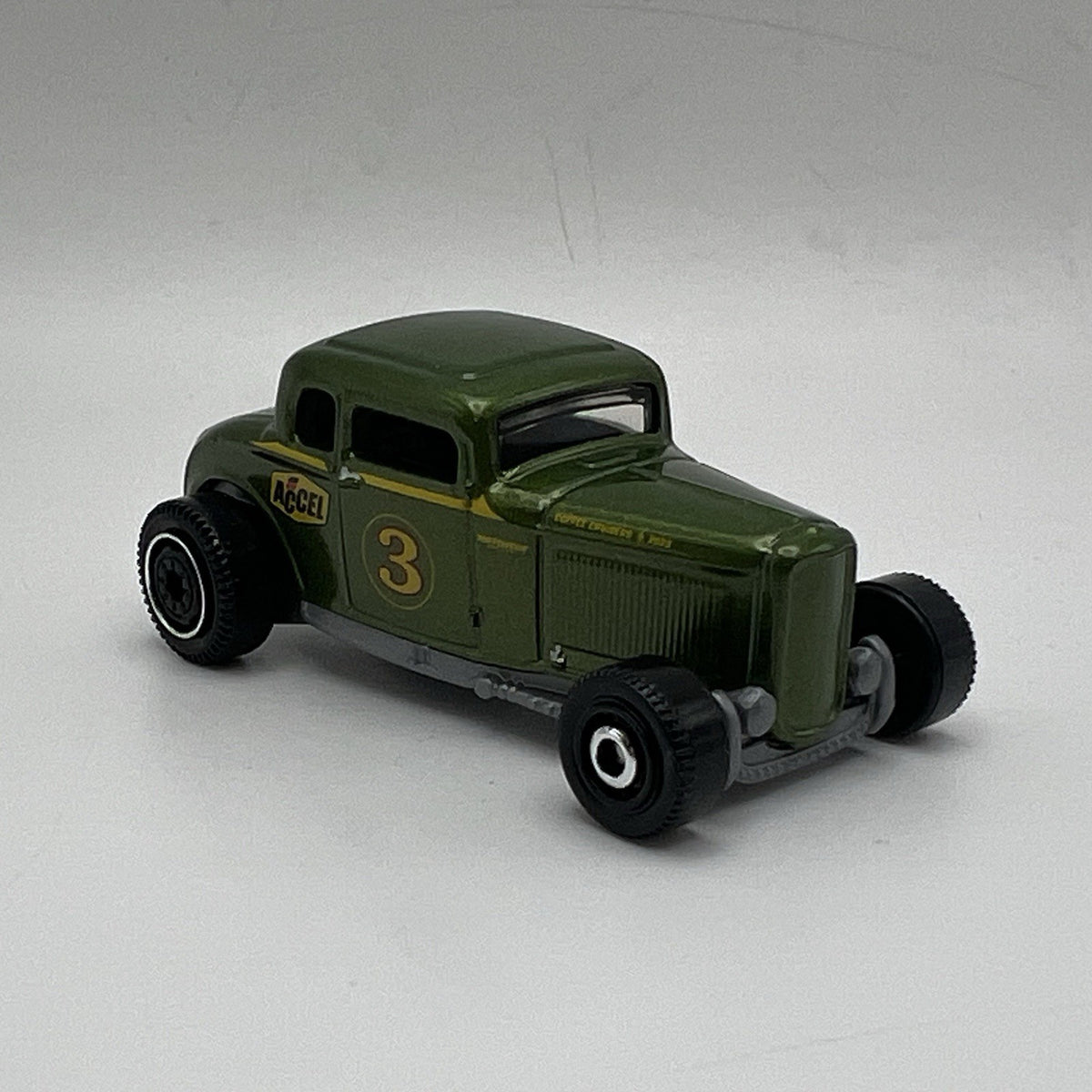 1932 32 Ford Coupe Model B Collectible 1/64 Scale Diecast Diorama Model