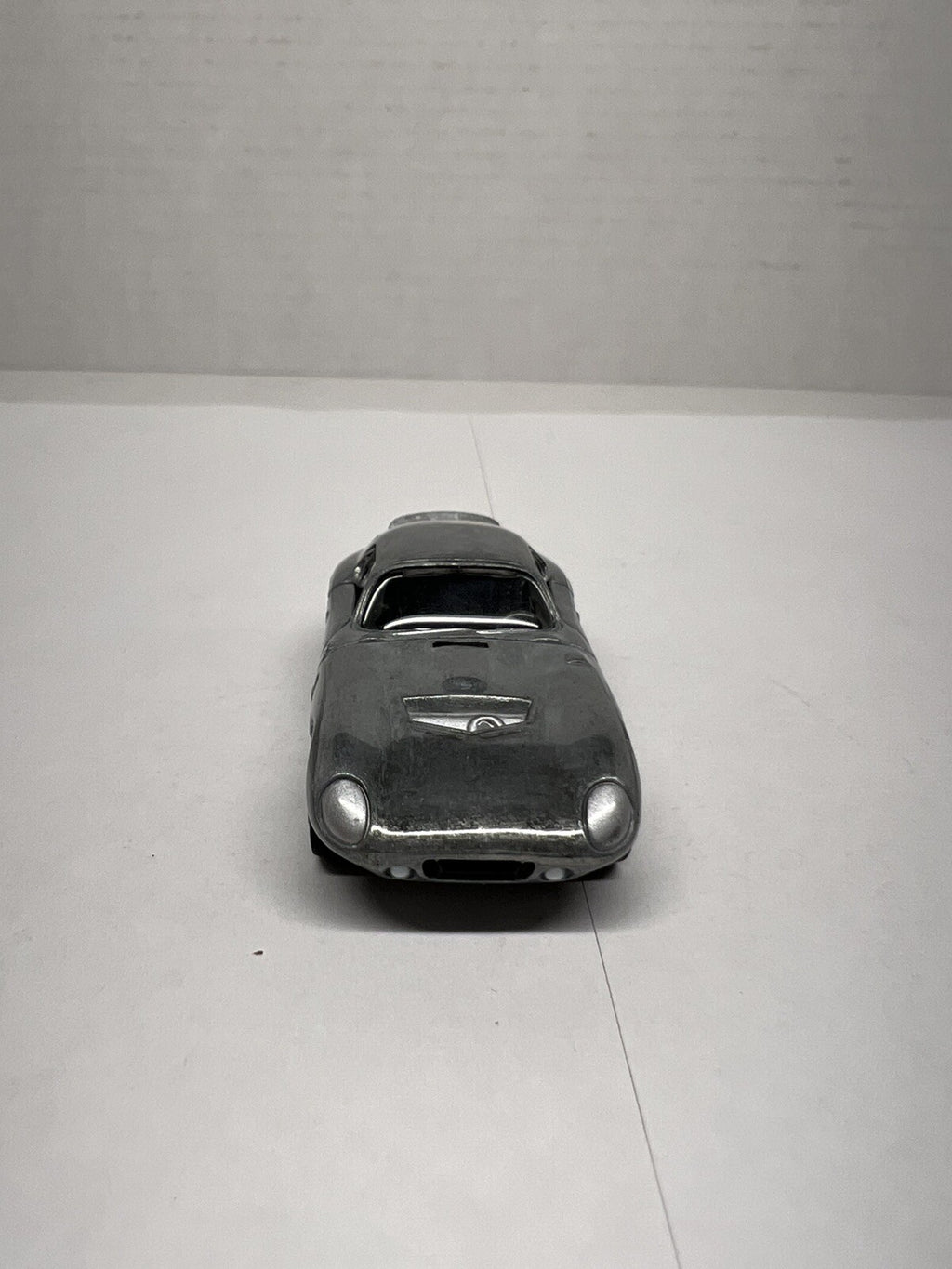 2007 MFG. Johnny Lightning Limited 1965 Shelby Cobra Daytona Classic gold