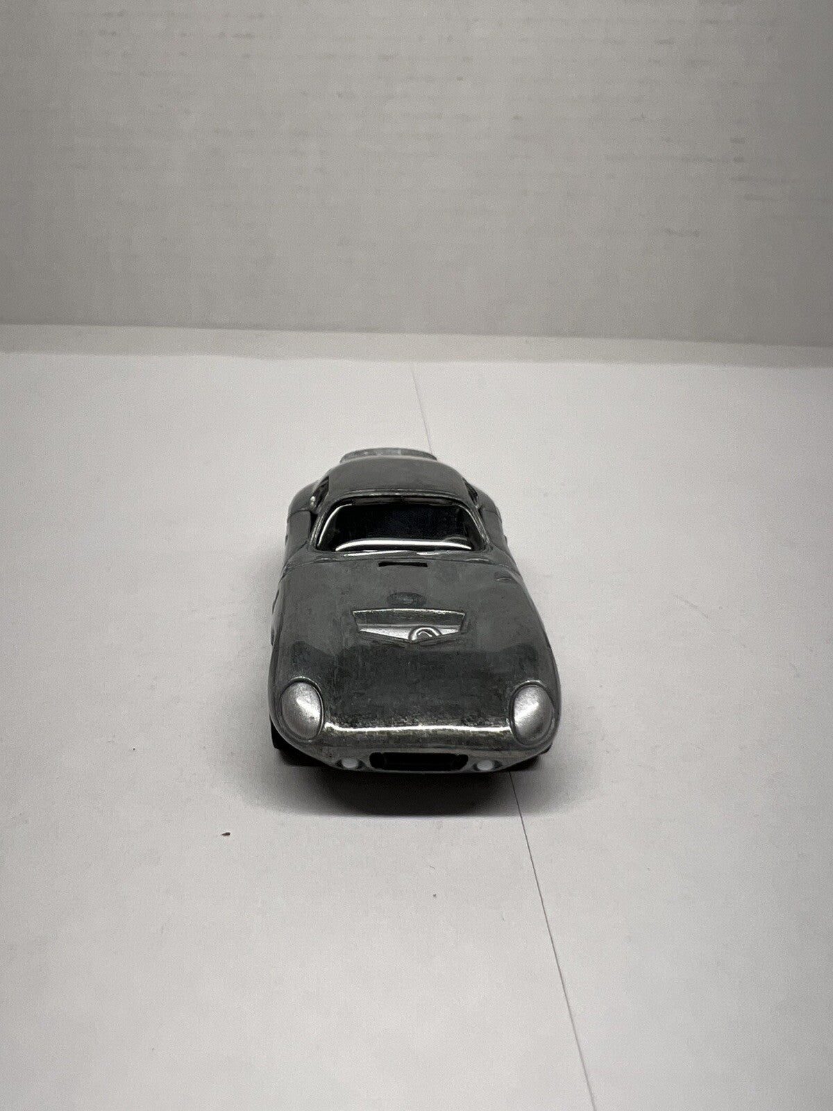 2007 MFG. Johnny Lightning Limited 1965 Shelby Cobra Daytona Classic gold