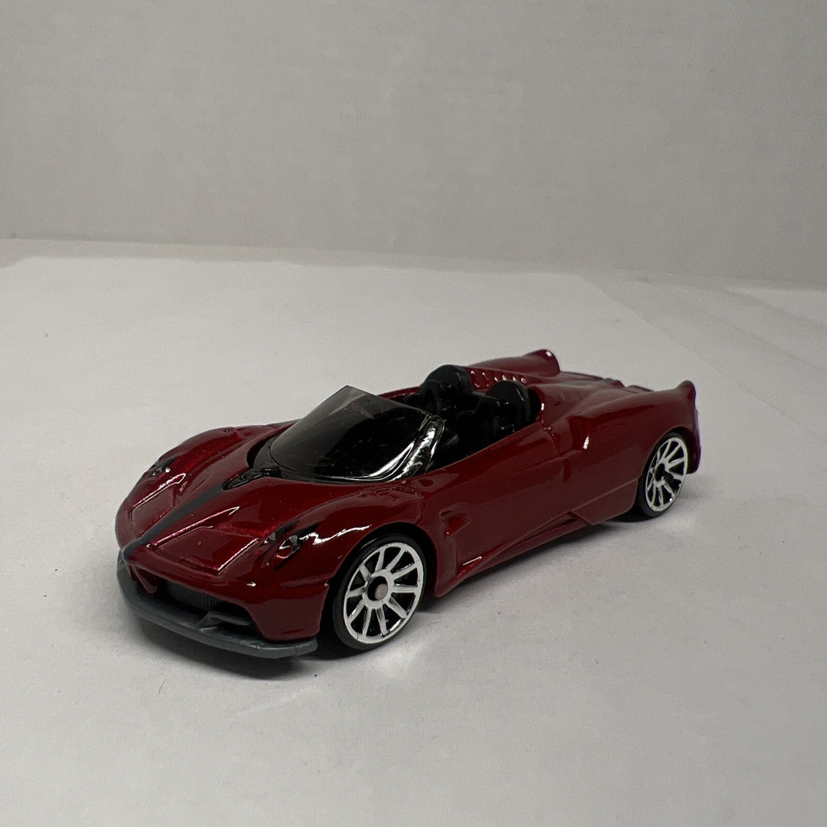 Hot Wheels '17 Pagani Huayra Roadster 2017 Mattel