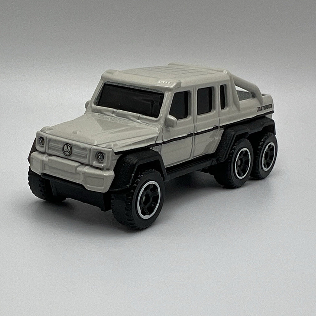 2017 Matchbox #91 Mercedes-Benz G63 AMG 6x6 Beige White MBX Explorers 1:64